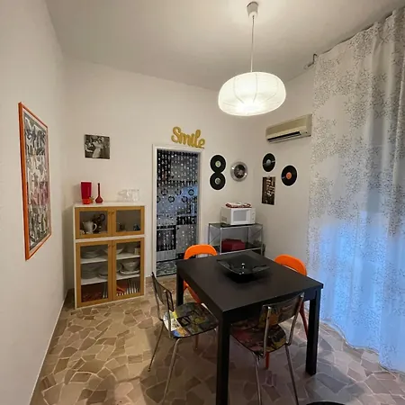 Bright Well-located Apartment Bologna